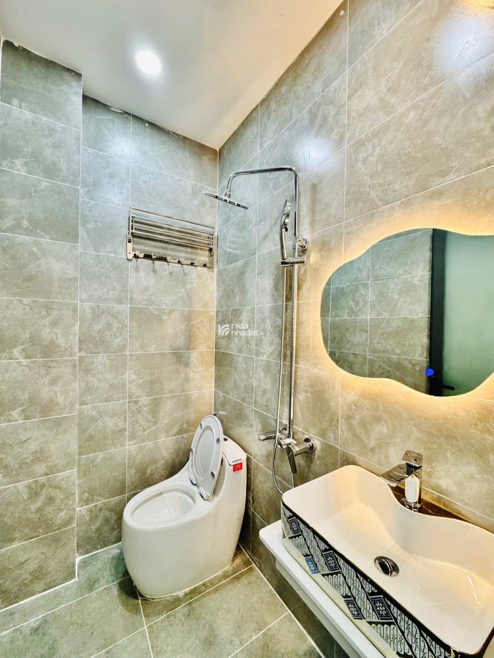 Nguyễn thượng hiền P5 trung tâm Phú Nhuận nhà mới 40m 2 lầu