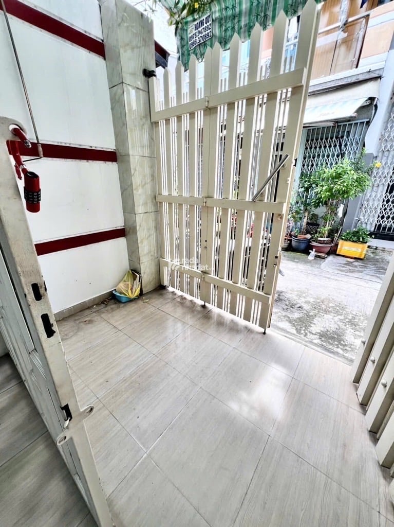 CHỦ CẦN BÁN GẤP NHÀ NGAY LÊ VĂN QUỚI -HẺM XE HƠI 