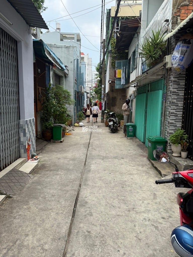 NHÀ 3 TẦNG BTCT - HẺM XE HƠI - BÌNH TÂN GIÁP QUẬN 6 - KHU TÊN LỬA