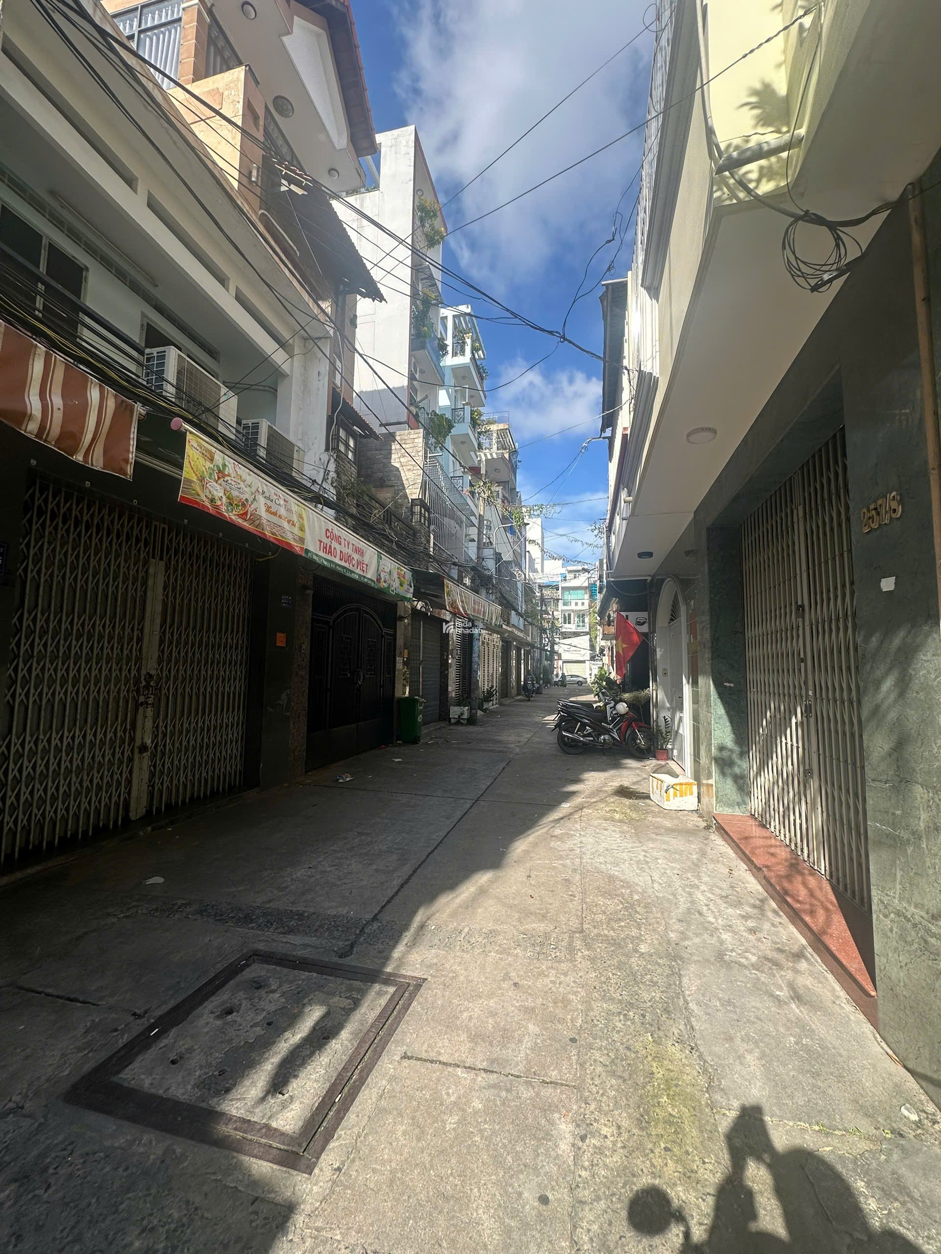 BÁN MT BẾN CÁT-4X25M-NHÀ C4-KHU XÂY CAO ĐƯỢC -15 TỶ TL