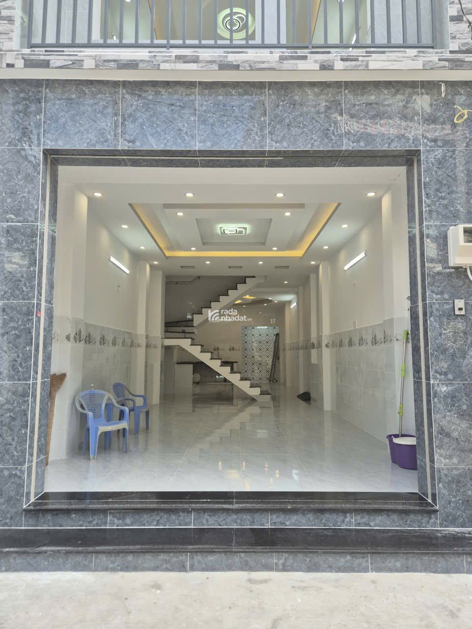 Bán nhà HXH Trần thủ độ (4 x 15m), nhà 3 lầu, 4pn 5tolet, giá chỉ 6,3 tỷ