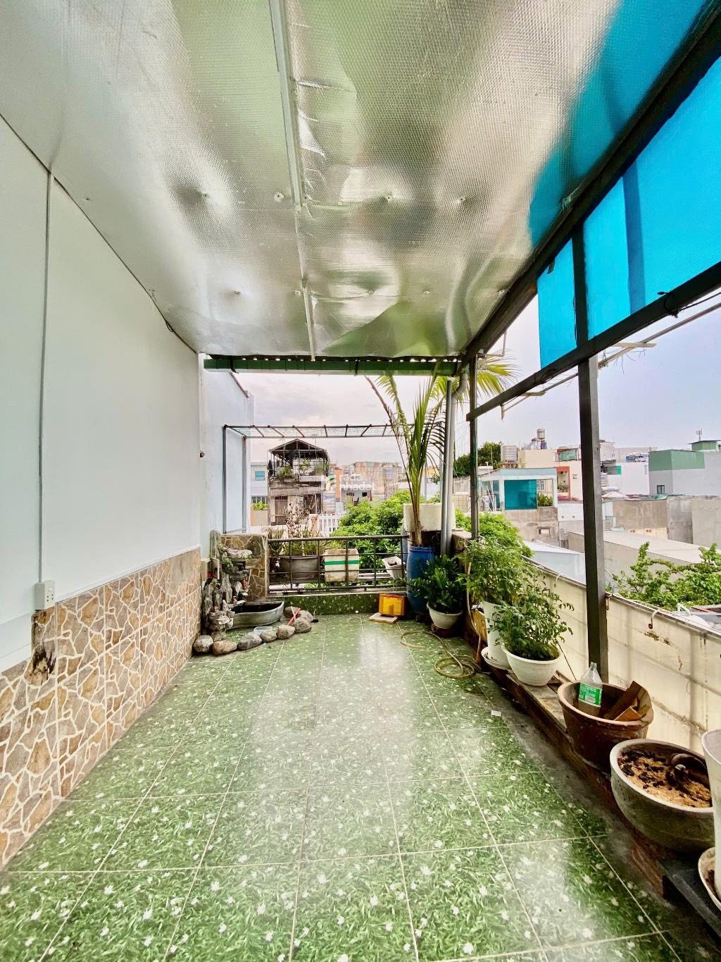 TRUNG TÂM TÂN PHÚ - HẺM XE HƠI - 2 TẦNG - 2PN,2WC
