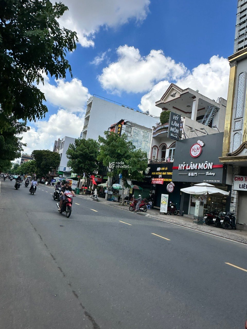 69 TỶ. VỊ TRÍ CHIẾN LƯỢC ,MẶT TIỀN NGUYỄN SƠN , Q. TÂN PHÚ .12.7 x 29M GIÁ  69 tỷ TL