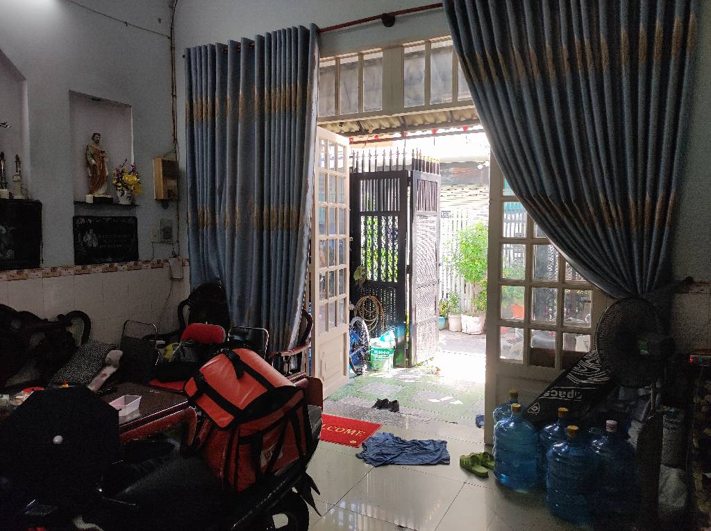 1 căn chủ ở, 1 căn làm phòng trọ cho thuê dòng tiền 11 triệu/tháng.