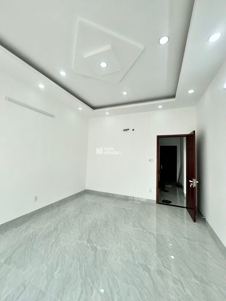 Siêu phẩm 4 tầng Lê Văn Quới- , kết cấu 1 trệt 3 lầu, có tầng HẦM