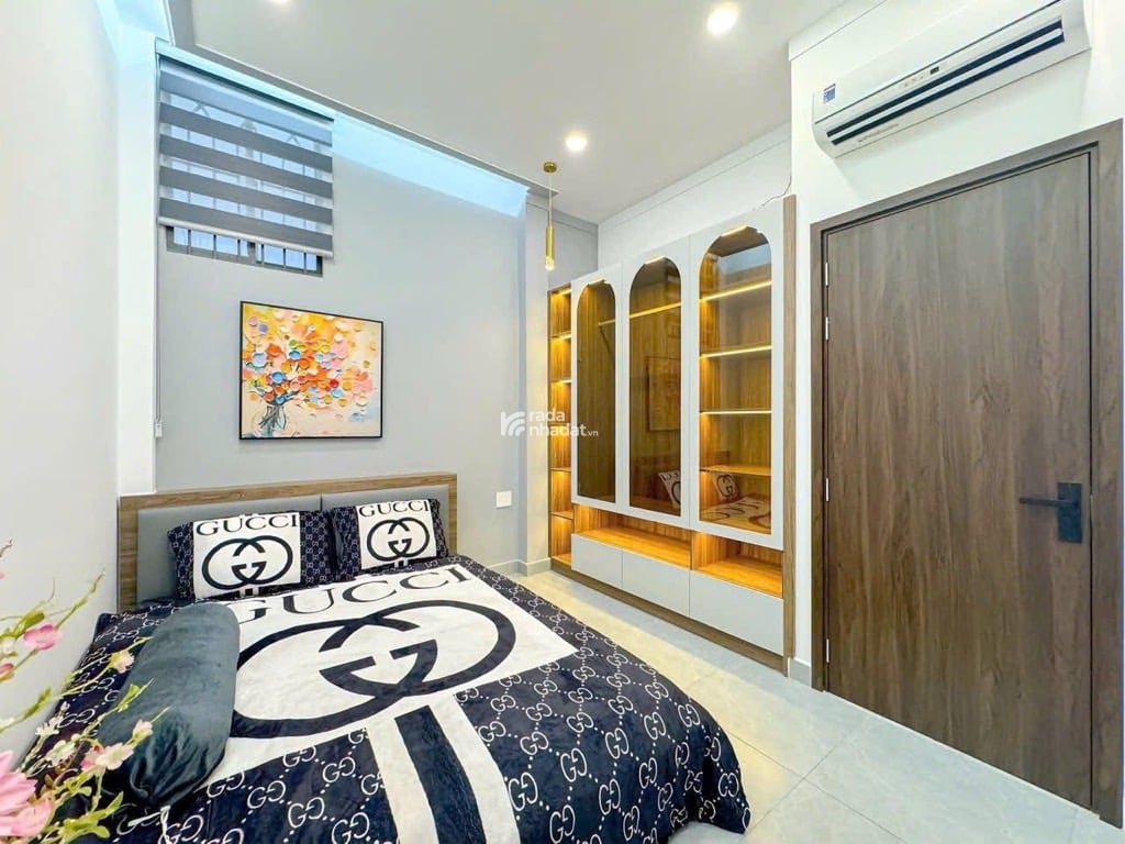 Bán Nhà Phố ĐẸP SANG 3 Tầng 3PN 4WC Hẻm Trần Văn Khánh Q7, Sát Trung Tâm Q1, Giá 6,8 Tỷ