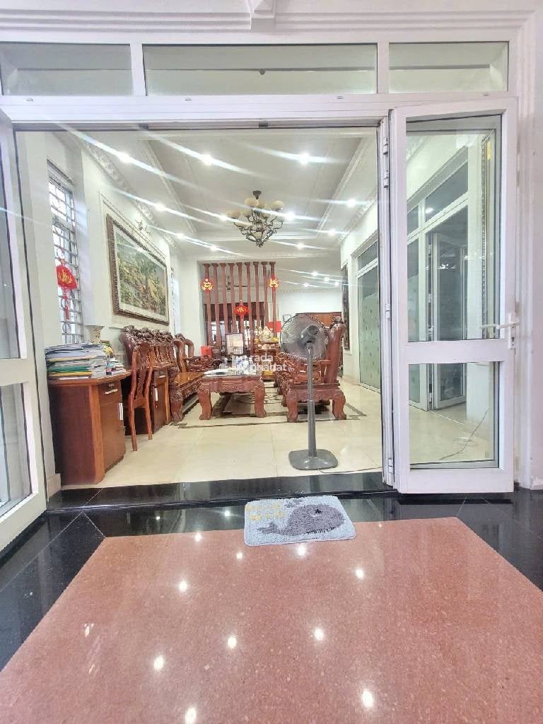 NHÀ MẶT TIỀN ĐẸP MÊ TƠI, NGAY CHỢ HIỆP BÌNH NGANG HIẾM 9,5m; S152m2 CHỈ 13,3 TỶ.
