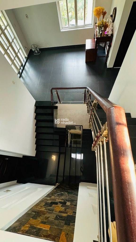 BIỆT THỰ -RẠCH BÀ LỚN- BÌNH HƯNG- BÌNH CHÁNH- GIÁP BẾN XE QUẬN 8 -DT: 331M2- 33 TỶ