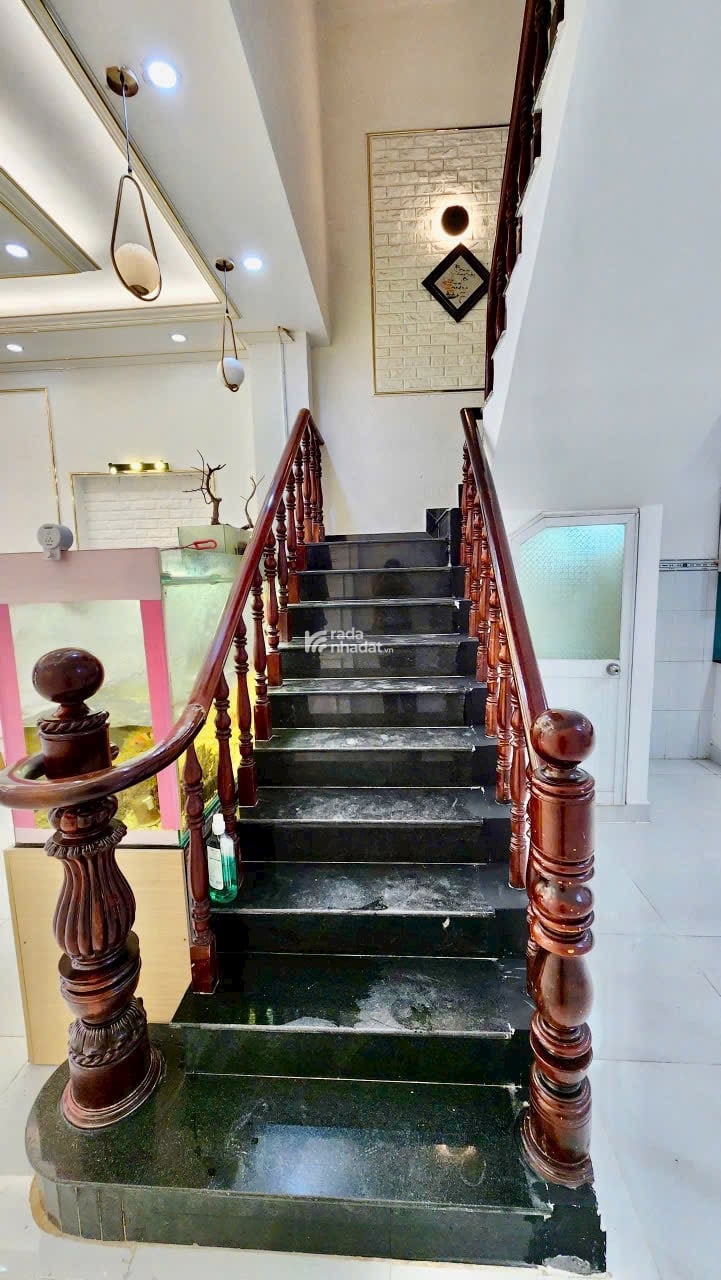 Nhà Đẹp KDC Lacasa Quận 7 - Đường Lê Thị Chợ - Xe Hơi Vào Nhà - 9,5 Tỷ TL