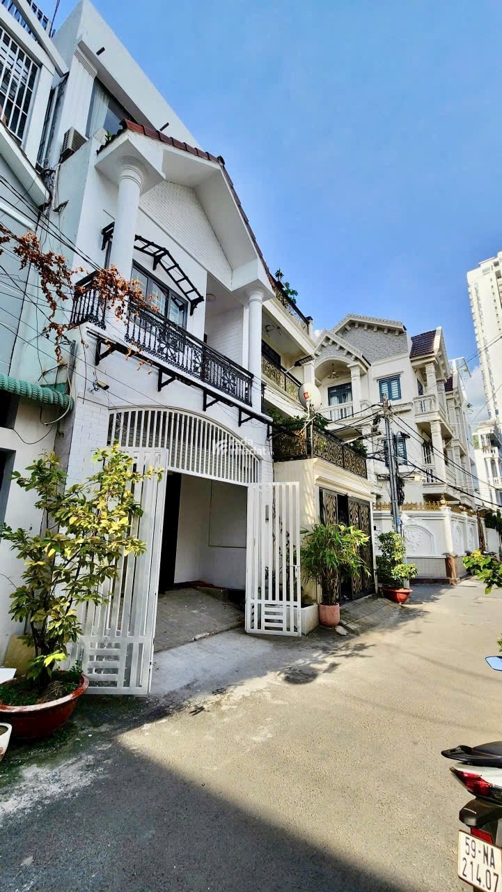 Nhà Đẹp KDC Lacasa Quận 7 - Đường Lê Thị Chợ - Xe Hơi Vào Nhà - 9,5 Tỷ TL