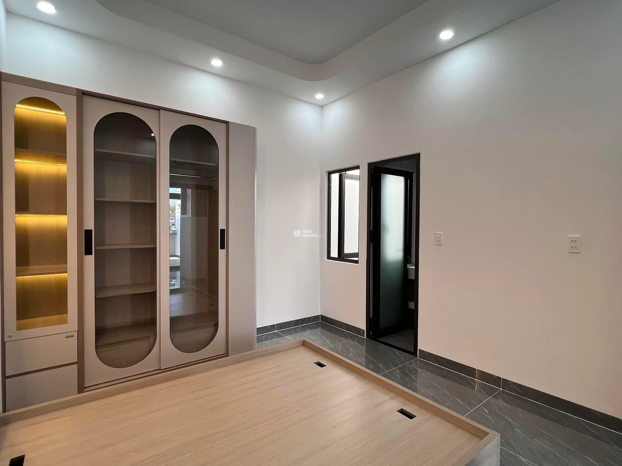 Bán Nhà Phố Hiện Đại, Trung Tâm Thủ Dầu Một, Giá Cực Tốt, Vào Ở Ngay