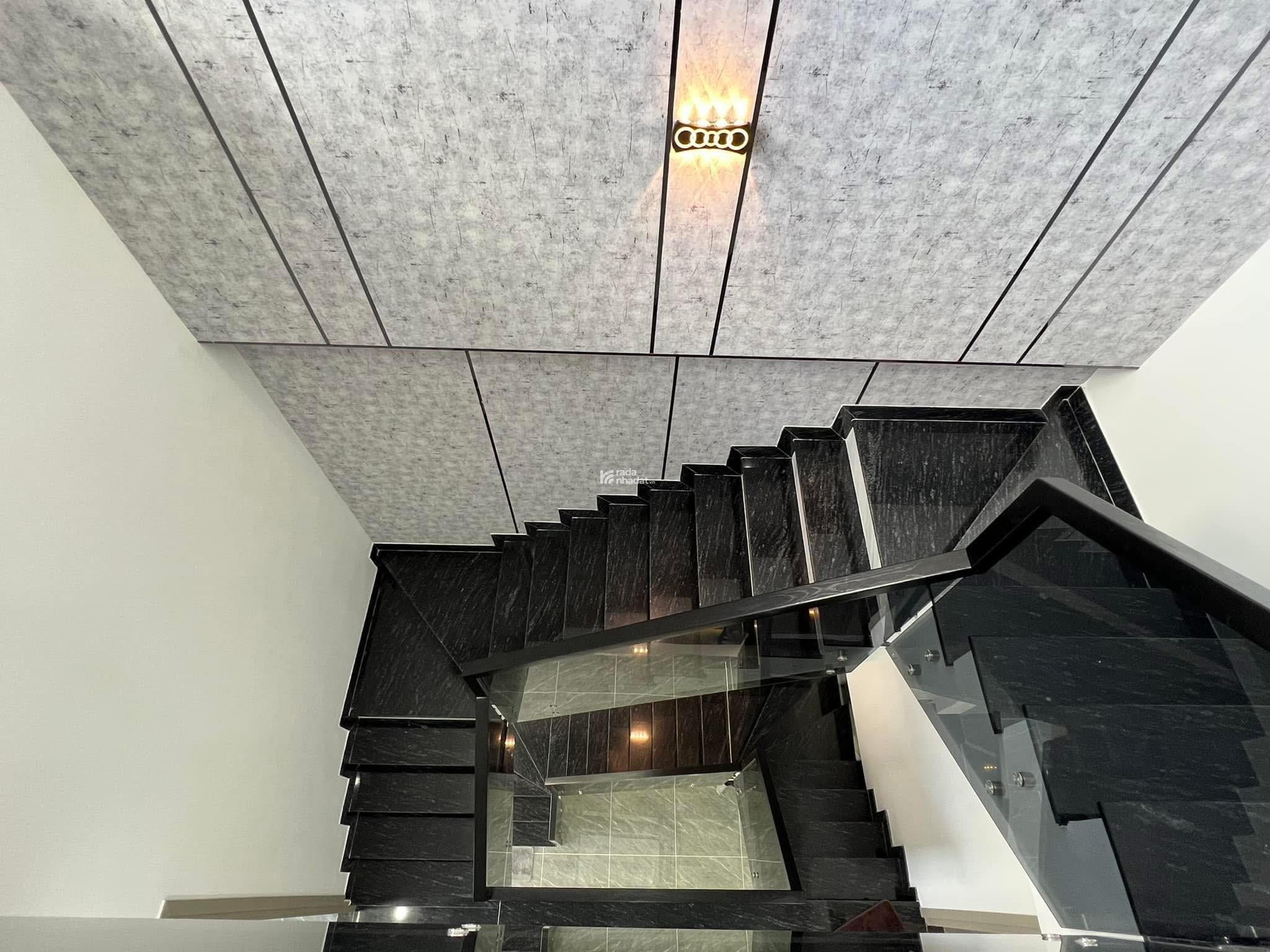 Bán Nhà Phố Hiện Đại, Trung Tâm Thủ Dầu Một, Giá Cực Tốt, Vào Ở Ngay