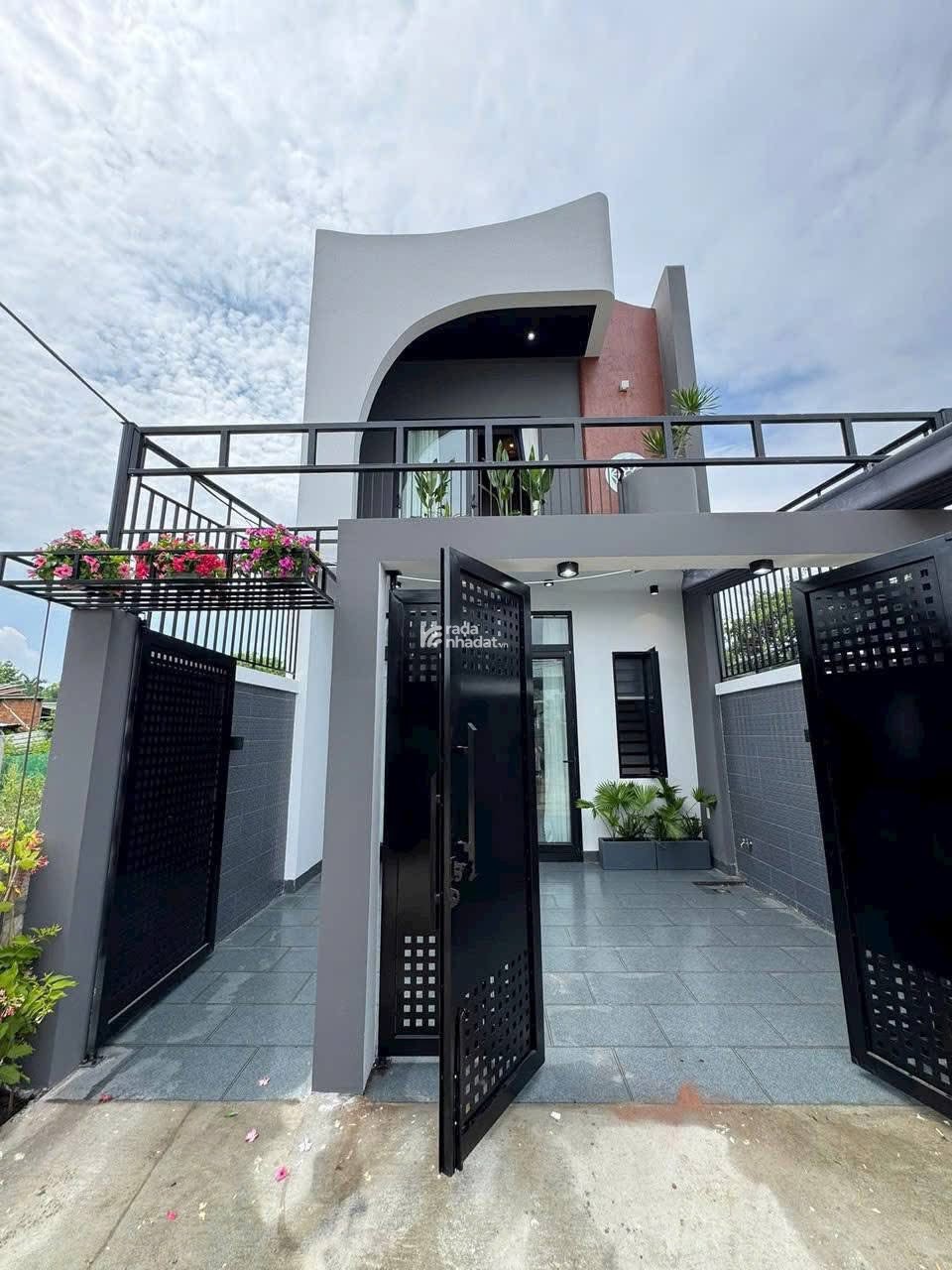 Bán Nhà Phố Hiện Đại, Trung Tâm Thủ Dầu Một, Giá Cực Tốt, Vào Ở Ngay