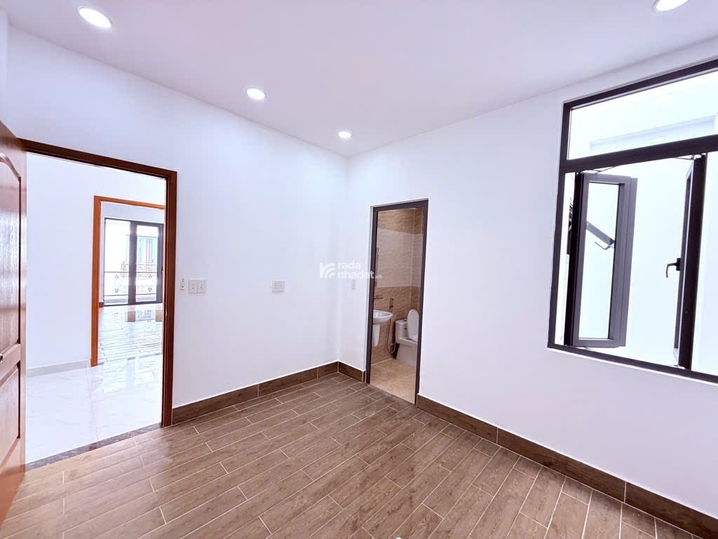 Nhà mới ở ngay Khu Phân Lô Hà Huy Giáp An Phú Đông Q12 hẻm 10m Ngang 5m Giá 7.4 Tỷ