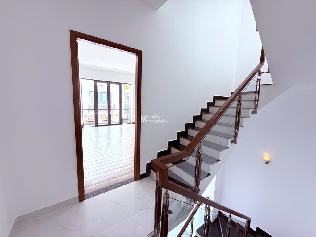 Nhà mới ở ngay Khu Phân Lô Hà Huy Giáp An Phú Đông Q12 hẻm 10m Ngang 5m Giá 7.4 Tỷ