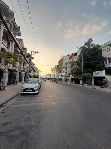 NHÀ 3 TẤM ĐƯỜNG SỐ 26 Q6 (4,4X25) GIÁ 21,5 TỶ
