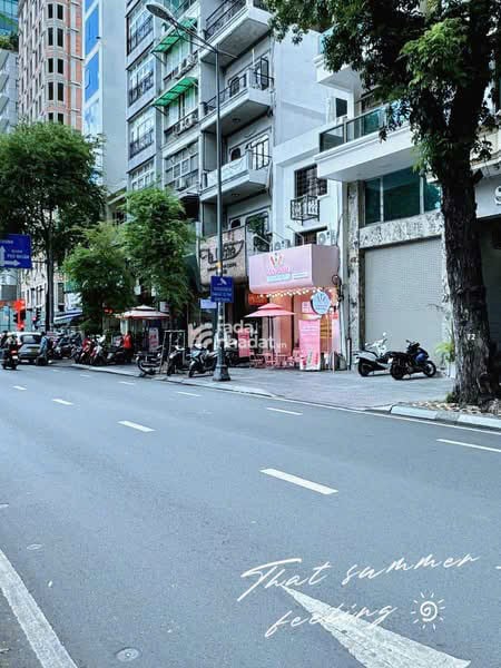 TN  3 tỷ/năm! Bán khách sạn 15 phòng MT Lê Thánh Tôn, Q.1  hầm 8 tầng.