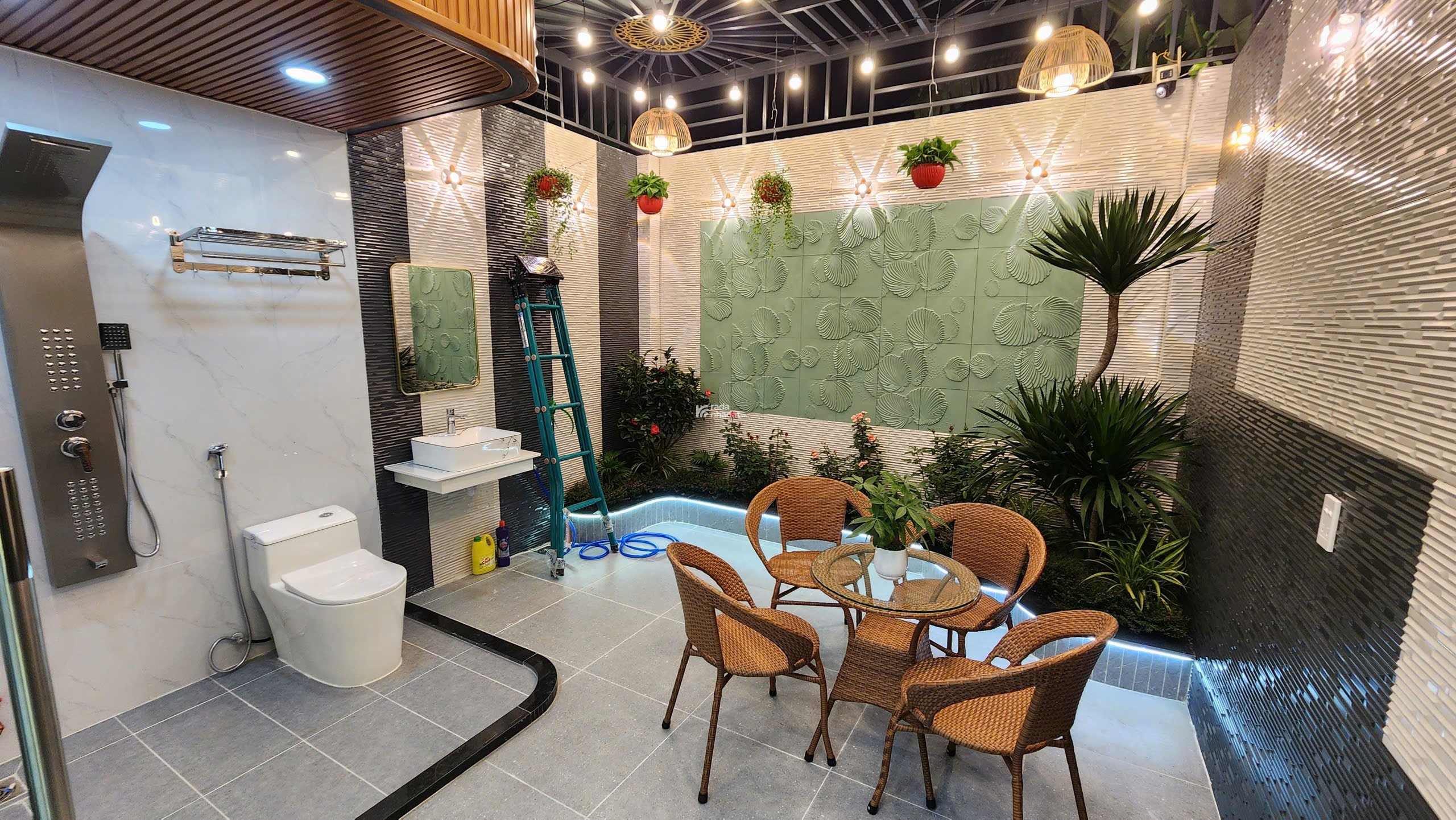 SIÊU PHẨM NHÀ ĐẸP TX21, Q12 - FULL NỘI THẤT - CÓ THANG MÁY KÍNH  SÂN VƯỜN