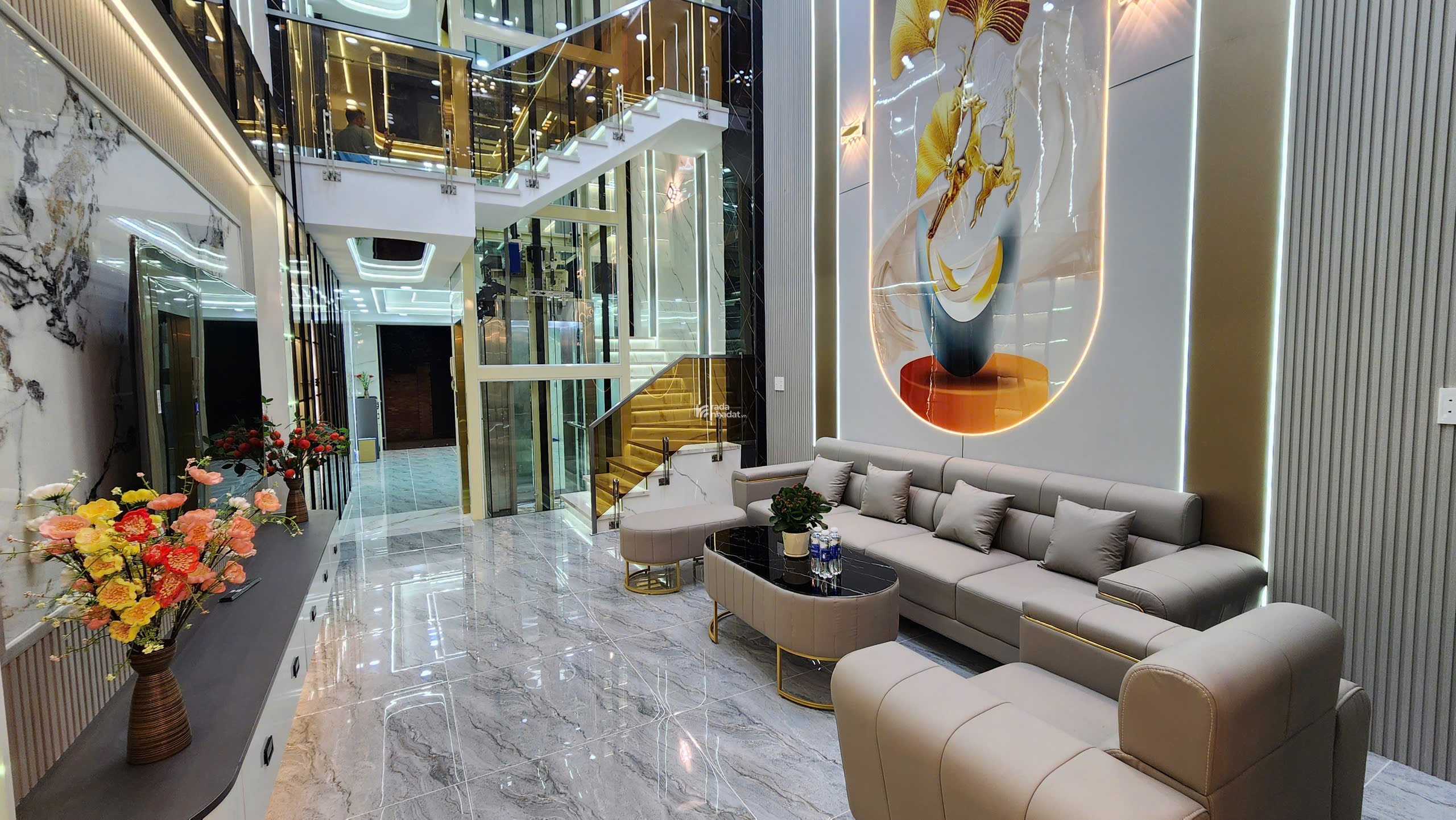 SIÊU PHẨM NHÀ ĐẸP TX21, Q12 - FULL NỘI THẤT - CÓ THANG MÁY KÍNH  SÂN VƯỜN