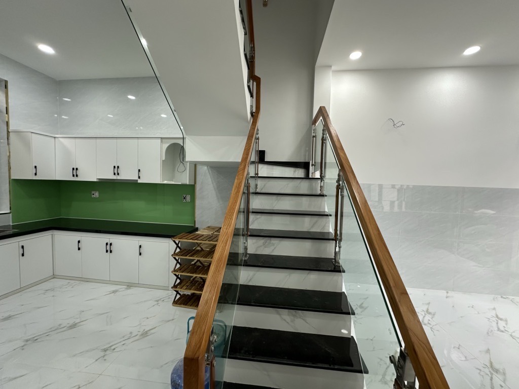 IÊU PHẨM 4 TẦNG- KHU VIP NHÀ LẦU - GẦN NGÃ TƯ BỐN XÃ - GIÁP TÂN PHÚ - Q6 -Q11