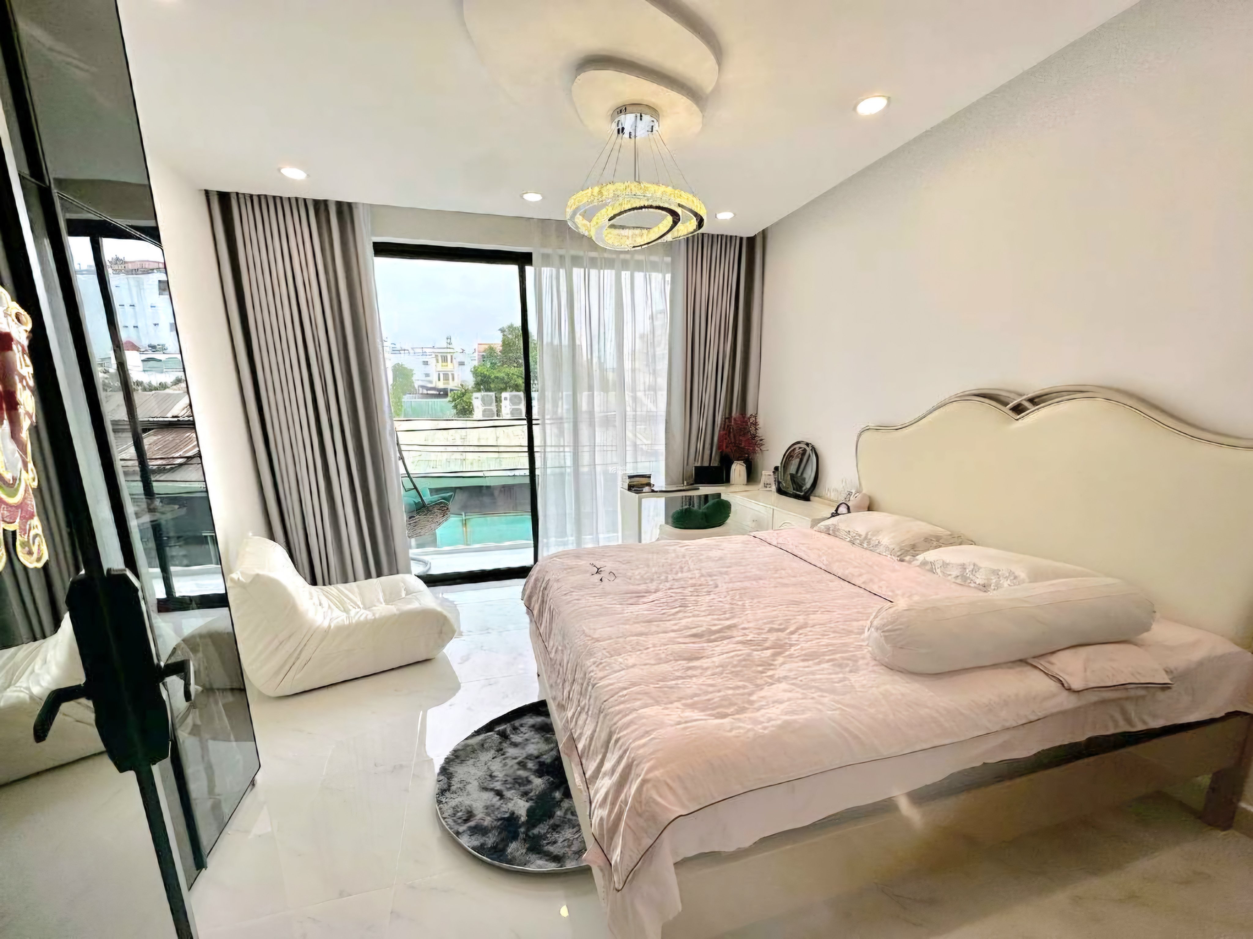 BÁN NHÀ ĐẸP MẶT TIỀN NGAY LÊ VĂN QUỚI - 70M2- NHIK 7T