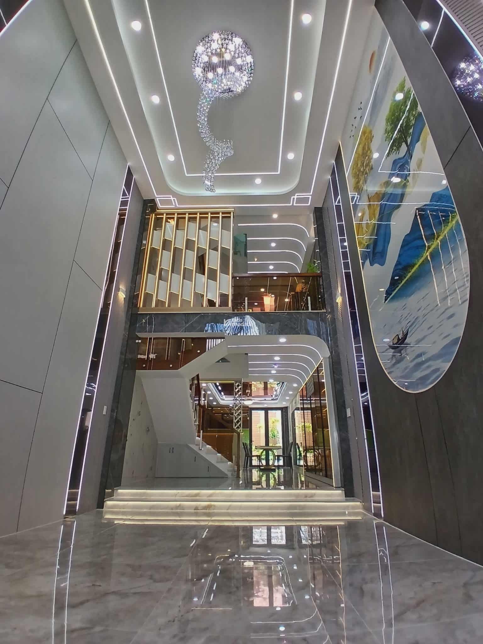 SIÊU PHẨM  NHÀ MỚI ĐẸP 5 TẦNG FULL NỘI THẤT - GẦN 100M2