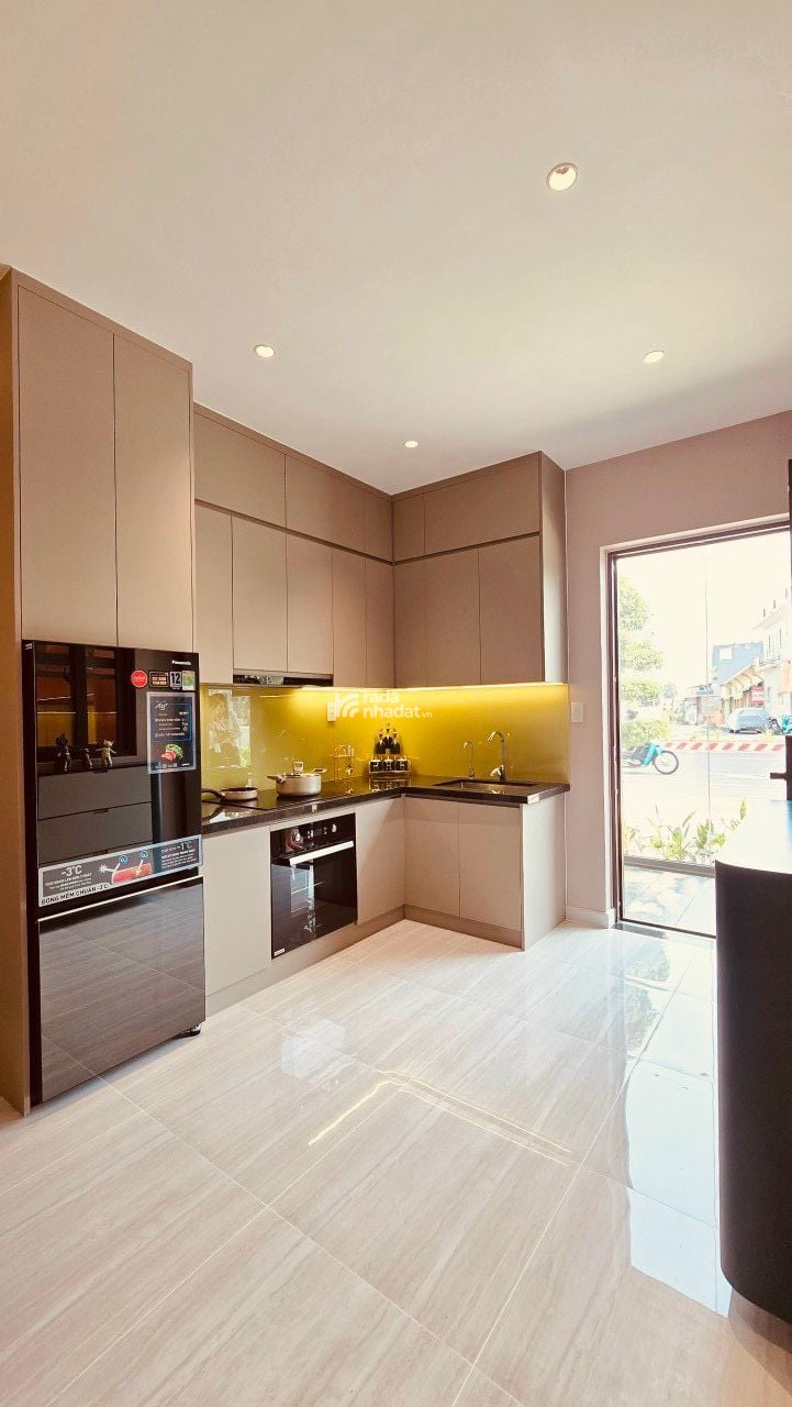 Nguồn cho thuê từ chủ nhà Opal Boulevard: 2PN 7.5tr NTCB, full NT 10tr, nhà mới LH: 0911 850 ***