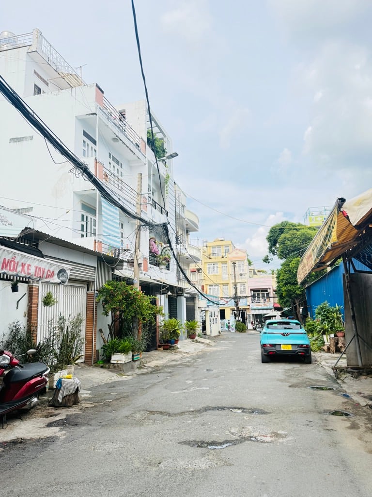 SÁT MT PHAN VĂN TRỊ, BÌNH THẠNH, 46M2 TIỆN XÂY MỚI. GIẢM 350TR CHỈ CÒN 4.63T TL