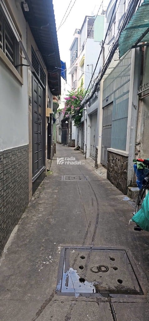 HẺM XE HƠI SÁT NHÀ, LẠC LONG QUÂN, TÂN BÌNH, 20M2 Ở NGAY. GIẢM 350TR CHỈ CÒN 3.39T TL 