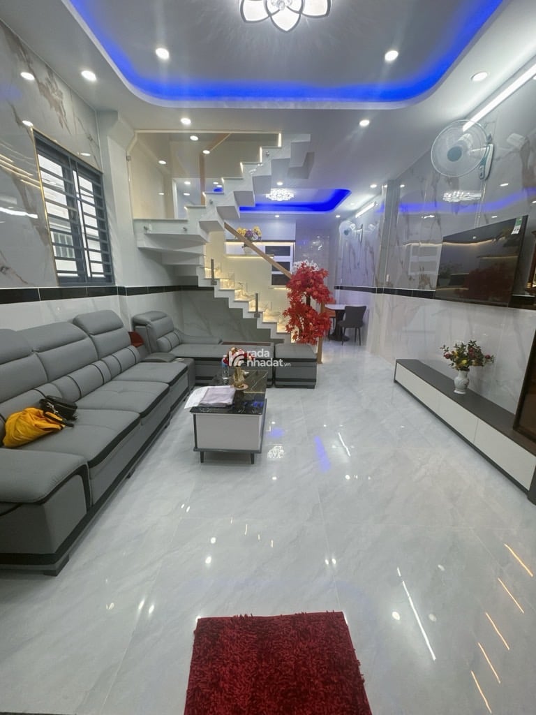 BÁN NHÀ 2 TẦNG 2PN, SÁT VÁCH CHỢ HẠNH THÔNG TÂY, QUANG TRUNG P11 GV, NHỈNH 4 TỶ