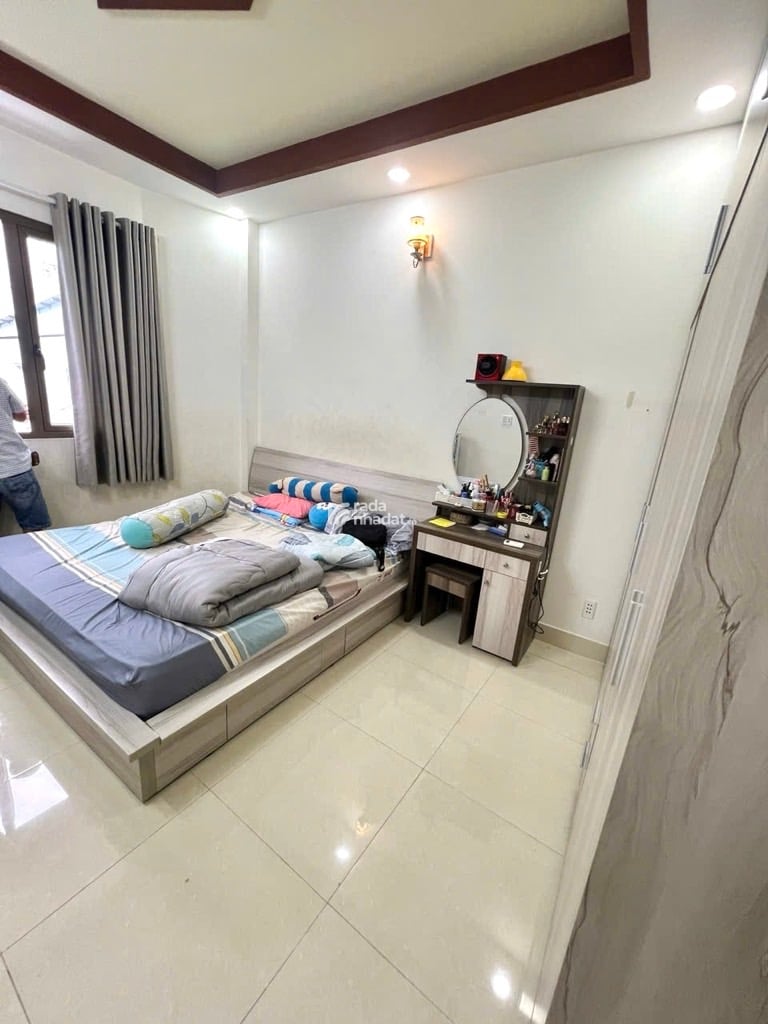 SÁT MT PHAN VĂN TRỊ, BÌNH THẠNH, 35M2 MỚI Ở NGAY. GIẢM 350TR CHỈ CÒN 5.6T TL 