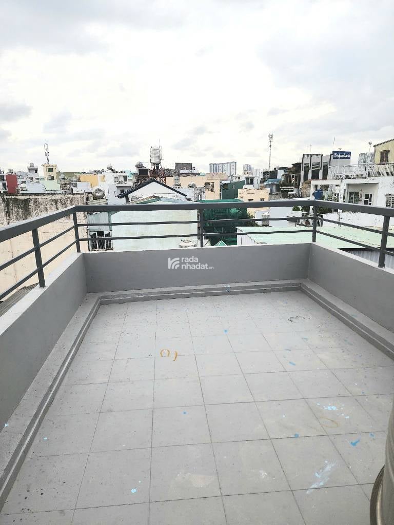 NHÀ ĐẸP 4 TẦNG 5 PHÒNG NGỦ - GẦN CẦU CHÀ VÀ - GIÁP QUẬN 5. CHỈ 4,85 TỶ