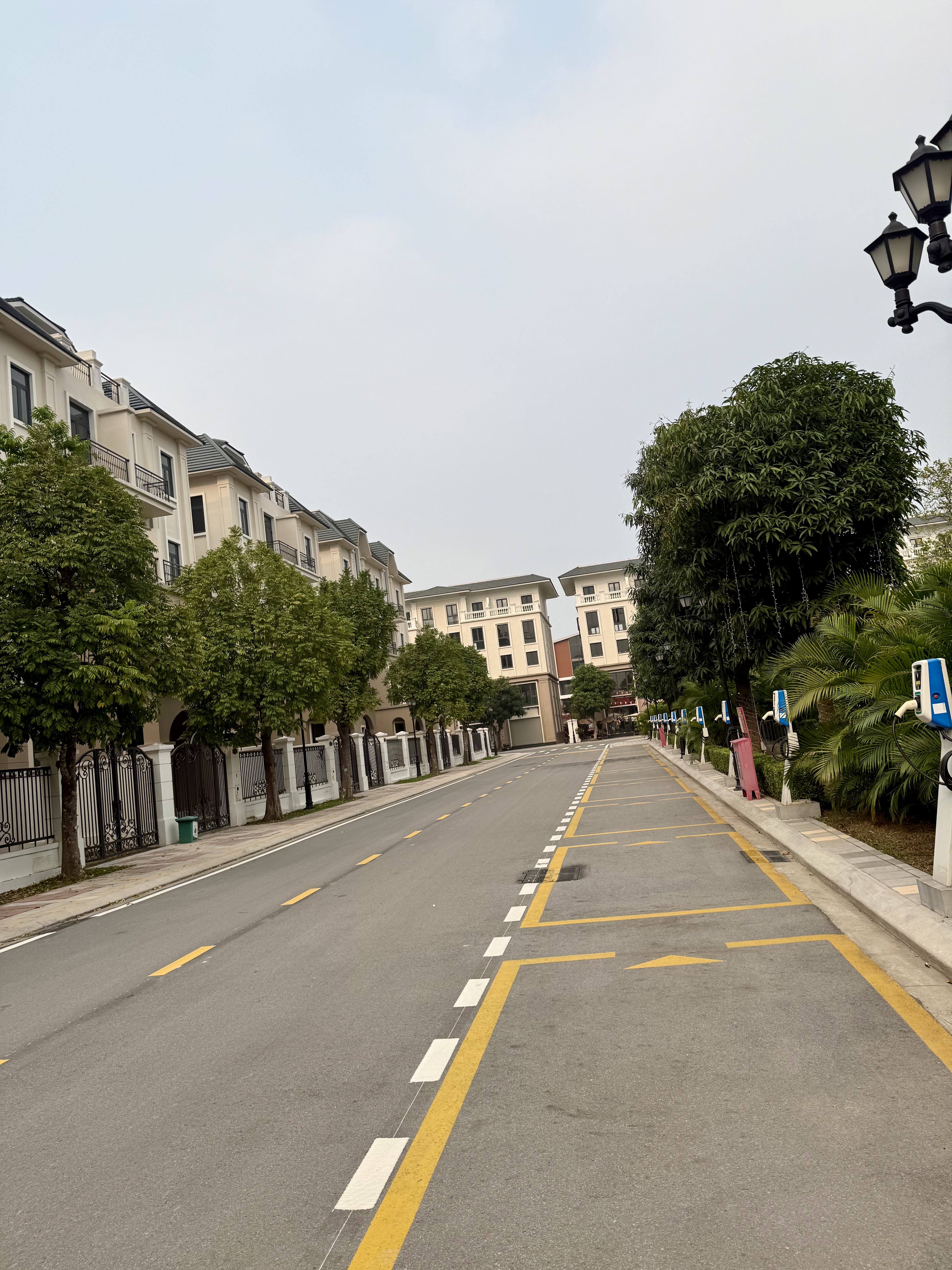Song Lập Thời Đại 10 vinhomes Ocean Park 3 Hướng Đông Nam view thẳng vườn hoa bể bơi