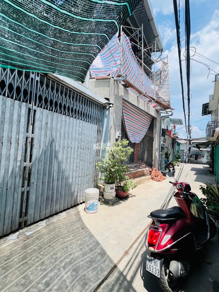 BÁN NHÀ MỚI BÌNH TÂN 66M2 NGANG 5M HIẾM CÓ 3 PHÒNG NGỦ HẺM THÔNG SÁT BẾN XE MIỀN TÂY CHỈ 4.X TỶ