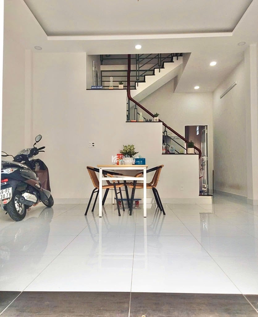 BÁN NHÀ MỚI BÌNH TÂN 66M2 NGANG 5M HIẾM CÓ 3 PHÒNG NGỦ HẺM THÔNG SÁT BẾN XE MIỀN TÂY CHỈ 4.X TỶ