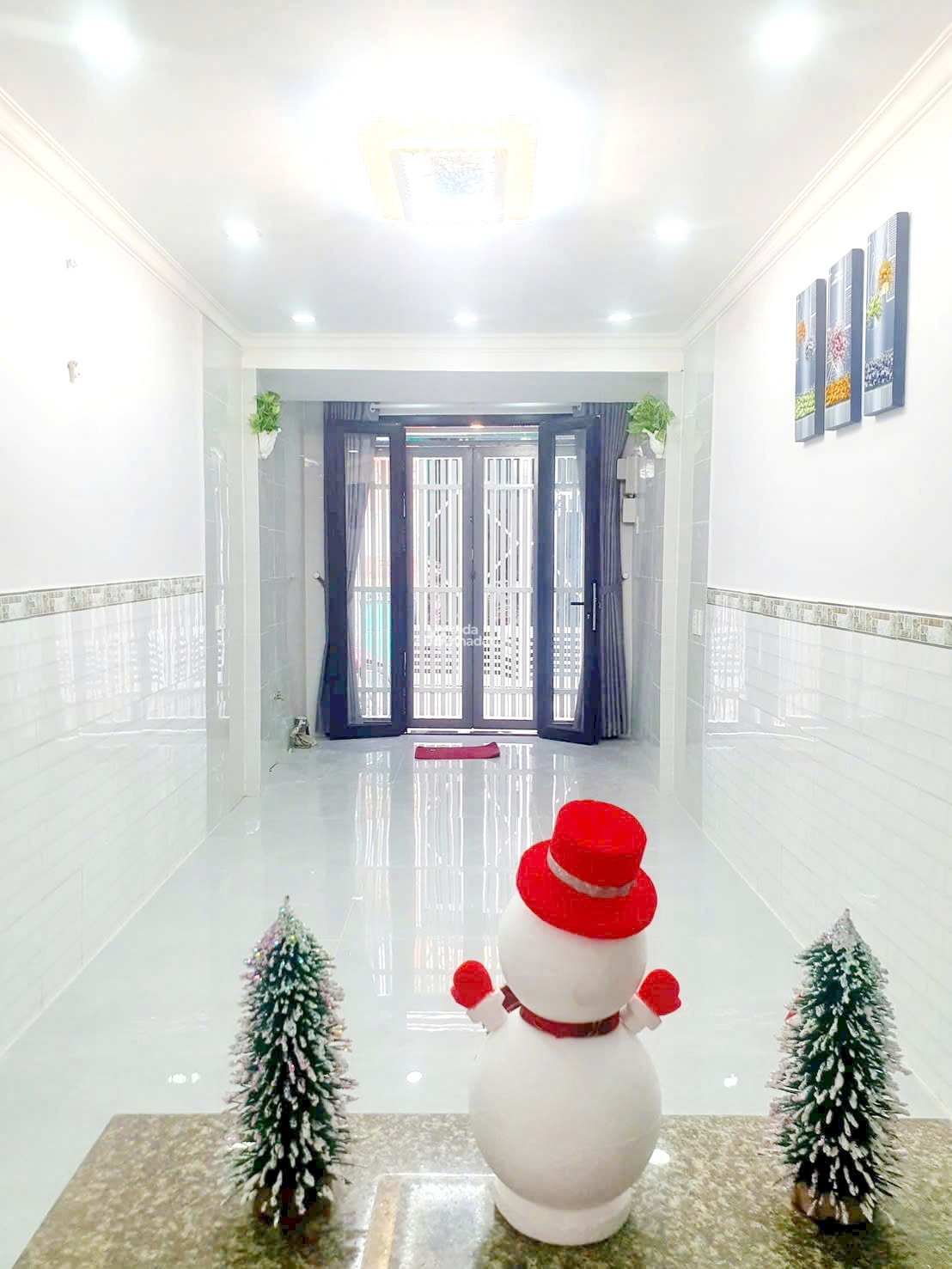 Bán nhà mới 1 lầu gần hẻm xe hơi đường Âu Dương Lân P.2 Quận 8