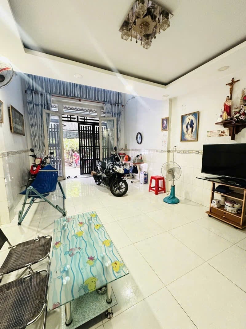 Nhà đẹp HXH thông đường số 19, Bình Hưng Hòa A , Bình Tân chỉ 4.95 tỷ