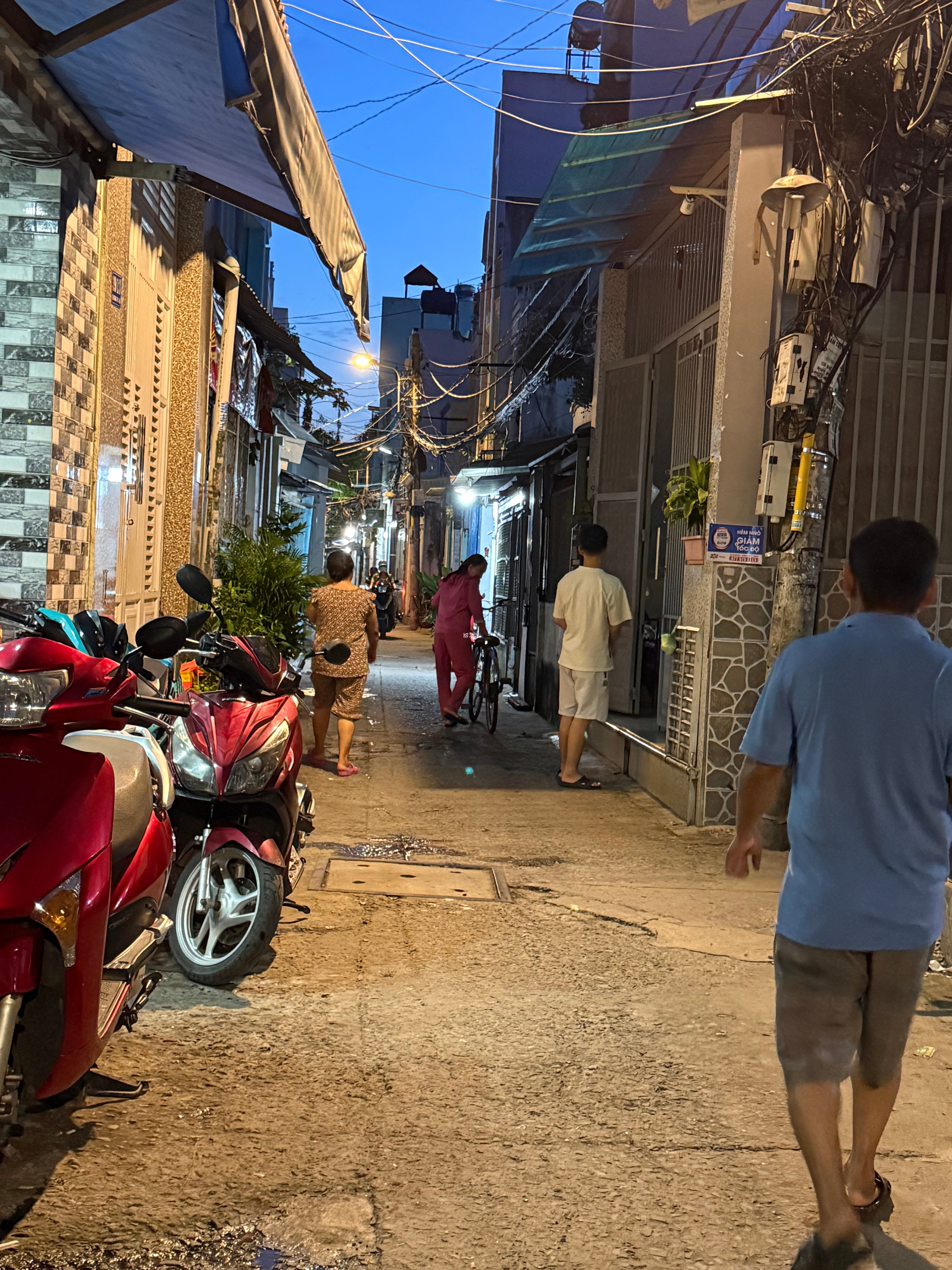 Xe hơi đến nhà, vị trí cực đẹp, bán nhà chỉ hơn 6 tỷ