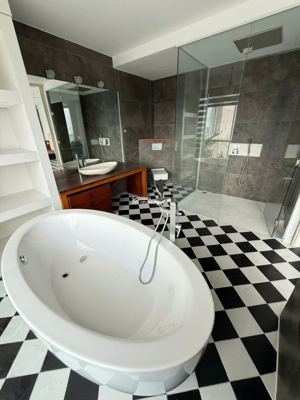 Bán căn hộ chung cư Saigon Pearl, 85 tỷ, 600m2, 3PN, 6WC, nội thất đầy đủ
