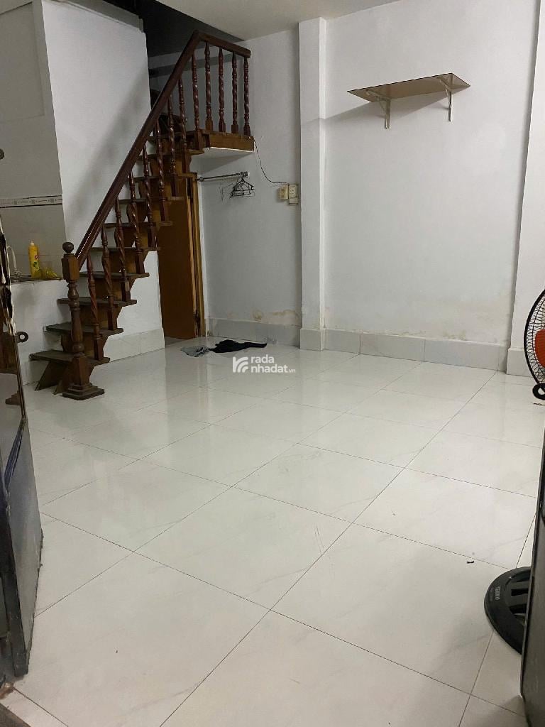 Bán Nhà Nhỏ Xinh Gần Chợ Tân Hương Chỉ 2.4 Tỷ