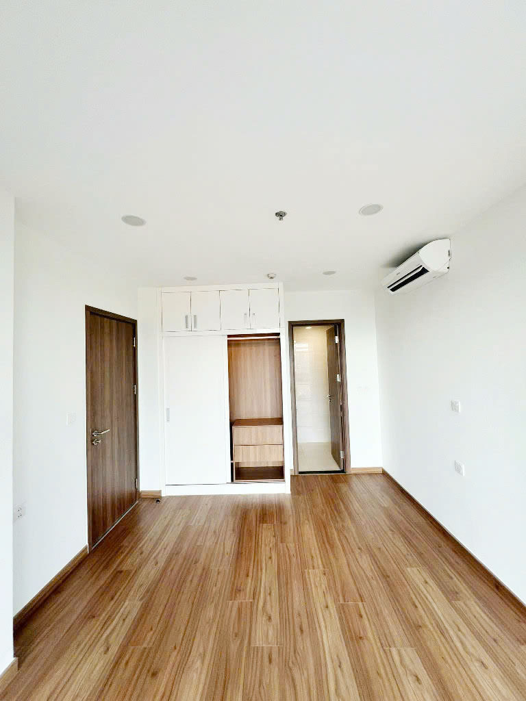 BÁN CĂN HỘ ECO GREEN QUẬN 7,TẦNG TRUNG, CÓ HĐ THUÊ 13.5TR/ THÁNG