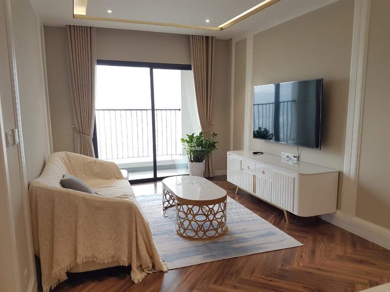 Bán căn Bea Sky Đại Kim, 70m2 thiết kế 2PN, tầng trung BC Đông Nam mát full nội thất đẹp giá 4.5tỷ