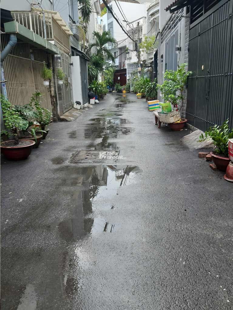 Chính chủ bán nhà đang ở, chưa từng sang tay, 50m2, 3 phòng ngủ, nhỉnh 4 tỷ