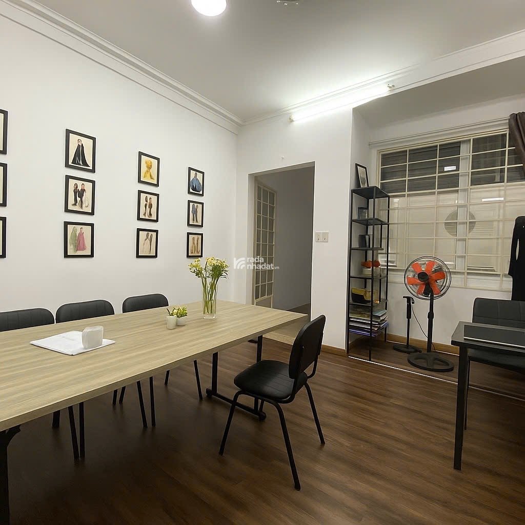 VỊ TRÍ ĐẸP, SÁT MẶT TIỀN BẠCH ĐẰNG, KHU VỰC HIẾM NHÀ BÁN. DÒNG TIỀN ỔN ĐỊNH.