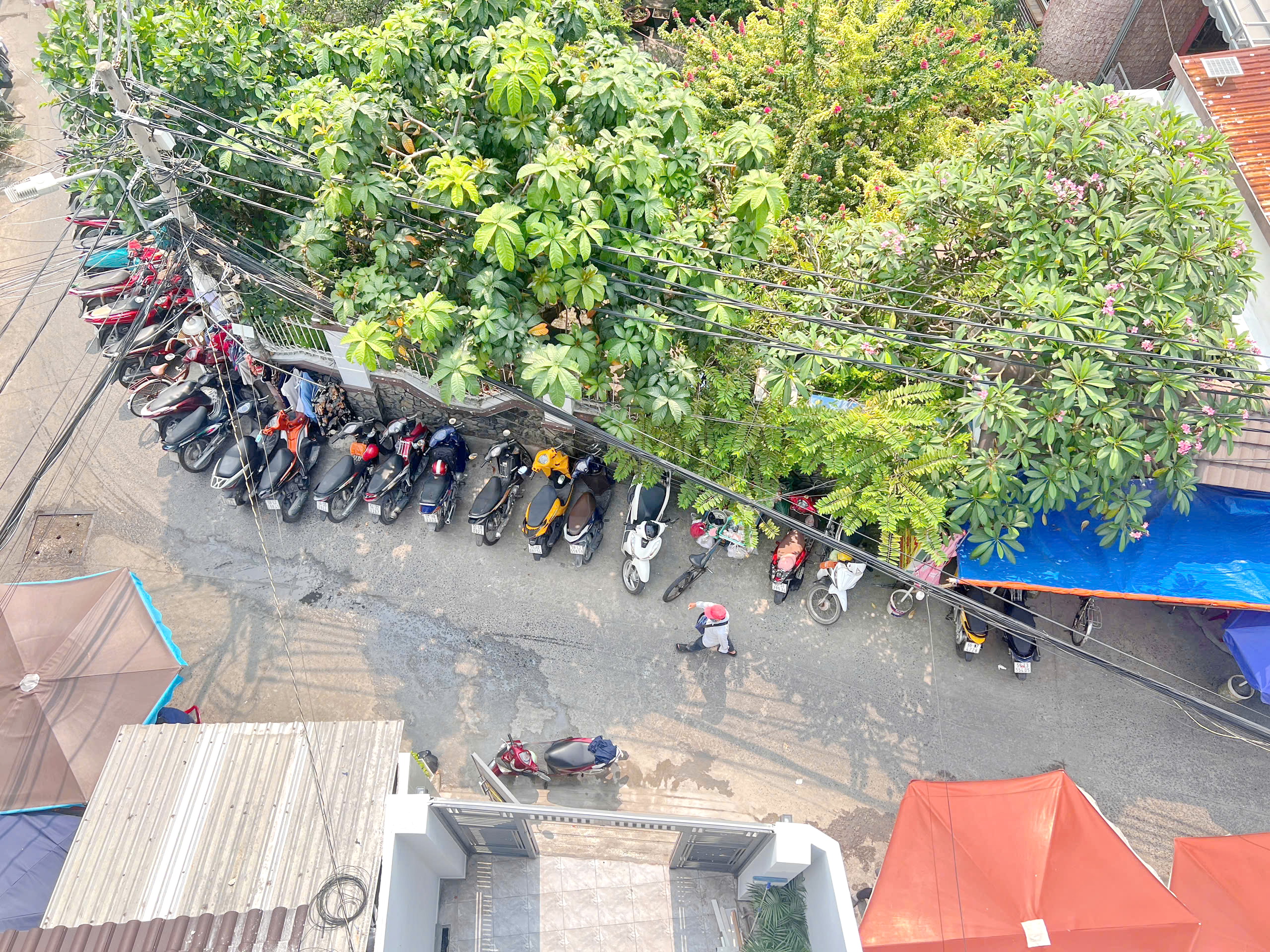 Bán nhà mới 2 lầu hẻm xe hơi đường Phạm Thế Hiển P.3 Quận 8