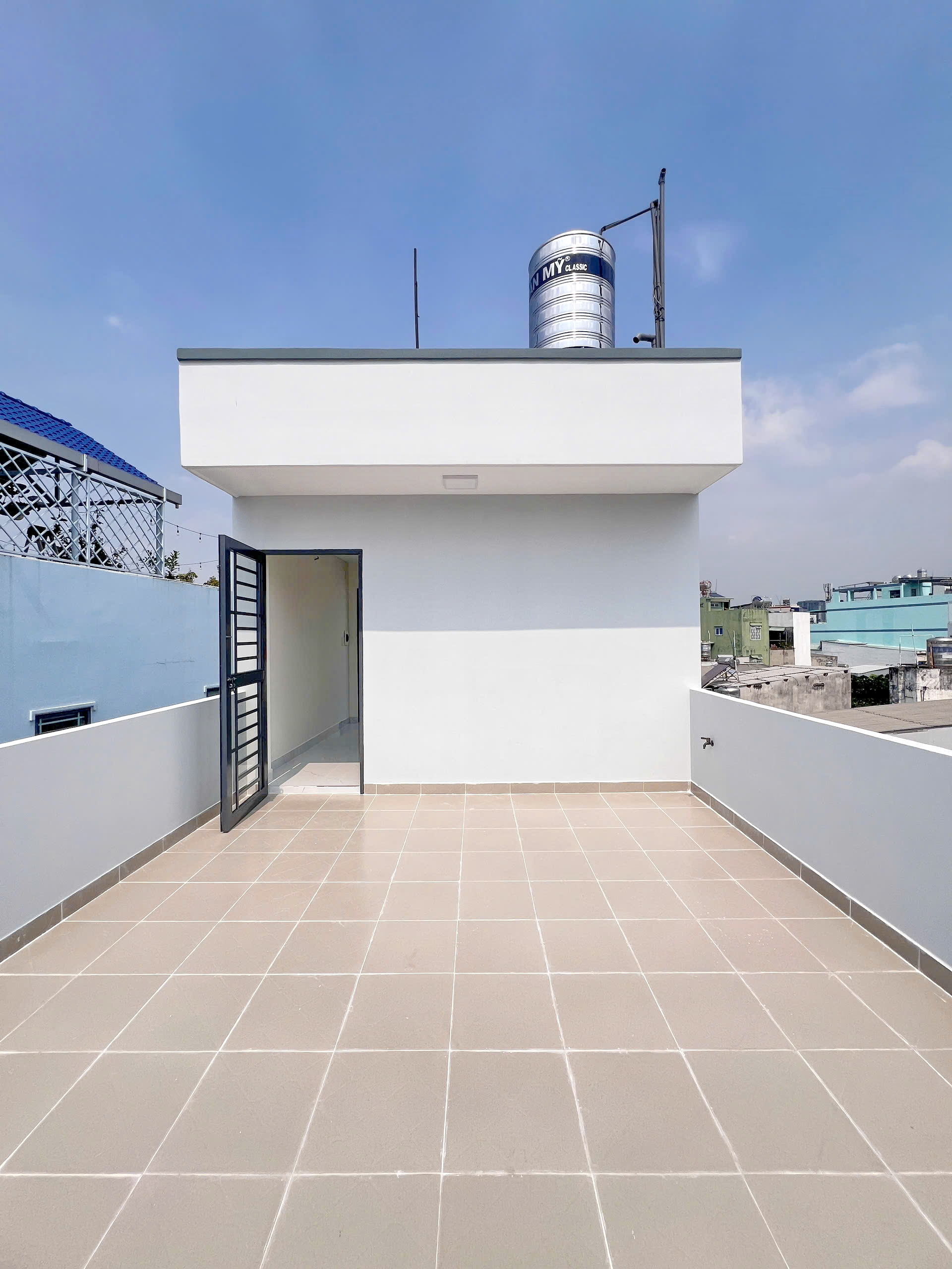 Bán nhà mới 2 lầu hẻm xe hơi đường Phạm Thế Hiển P.3 Quận 8