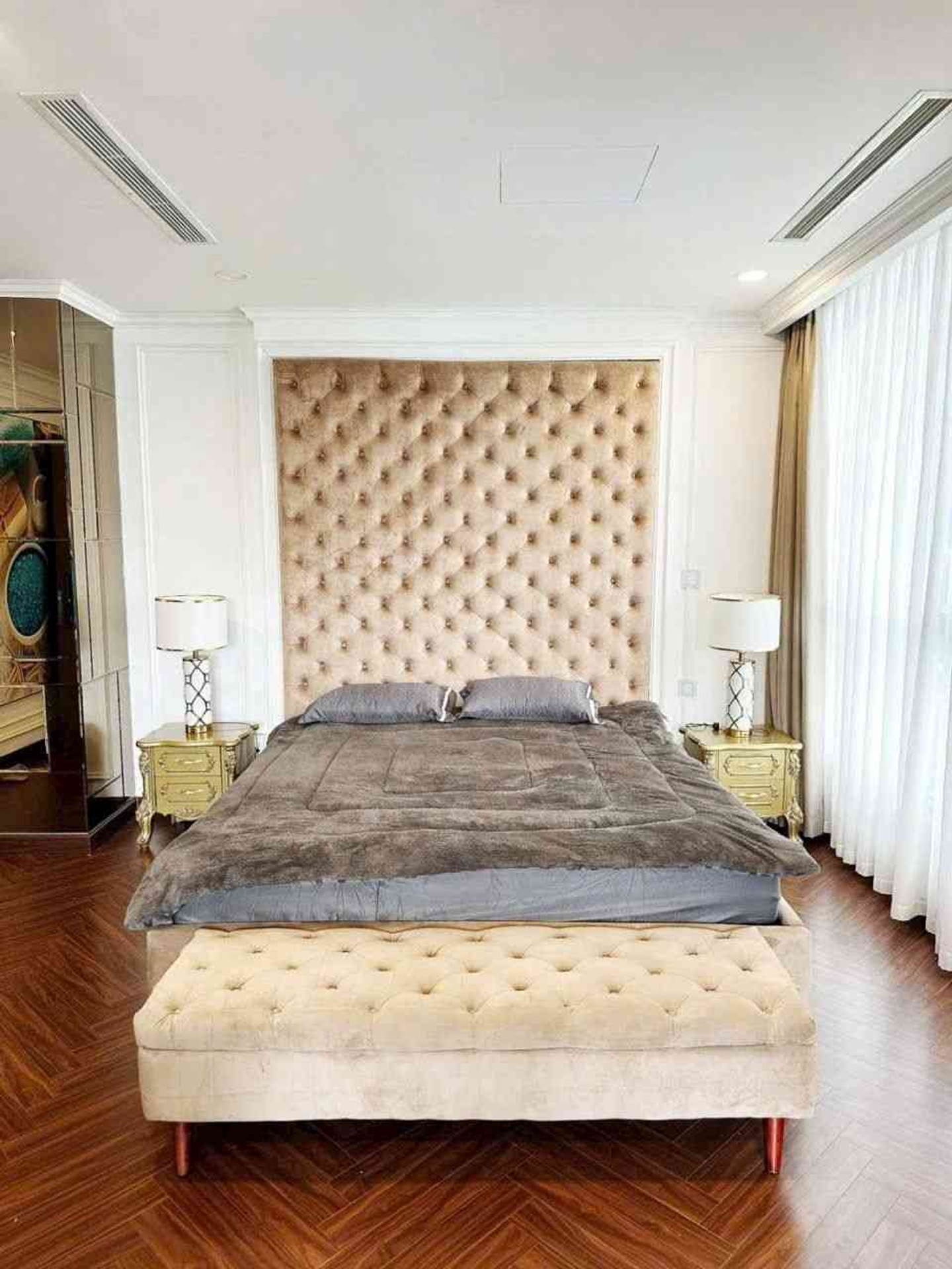 NGAY LANDMARK 81, CC VINHOME, BÌNH THẠNH, 99M2 Ở NGAY. GIẢM 350TR CHỈ 16.6T