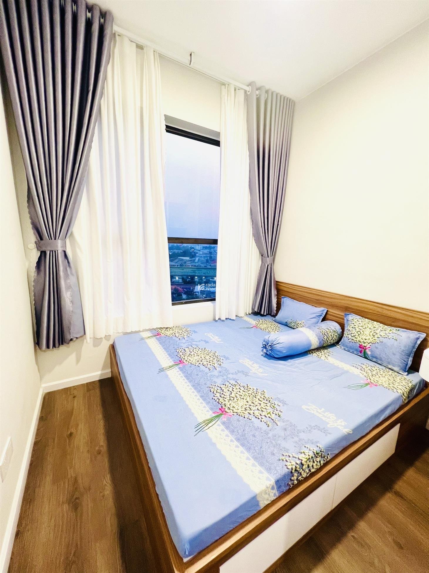CHO THUÊ CĂN HỘ 2 PHÒNG NGỦ VIP FULL NỘI THẤT MỚI 100% CHỈ 10TRIỆU CC CAO CẤP THE EMERALD GOLF VIEW