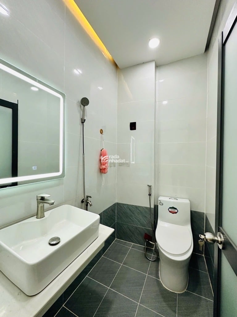 NHÀ HẺM XE HƠI NGAY 413 LÊ VĂN QUỚI - GIÁP TÂN PHÚ – 2 TẦNG - 4M X 12.5M - CHỈ 5.15 TỶ