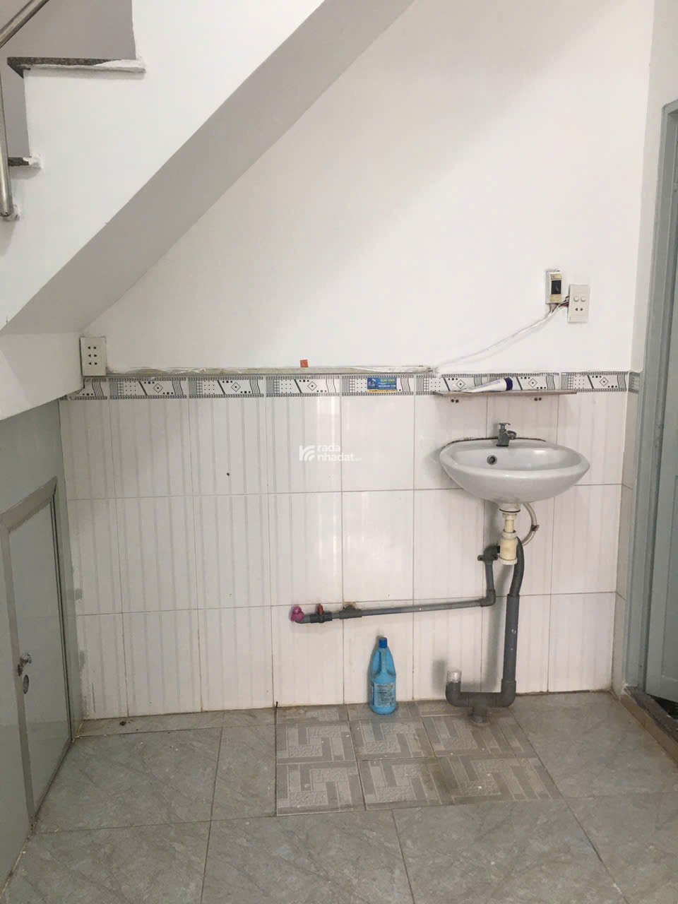 CHO THUÊ NHÀ ĐẸP NGUYÊN CĂN 5X8M, GẦN NGÃ 5 VĨNH LỘC